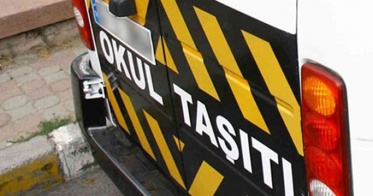 İzmir\'de Öğrenci Servisi Kazası: 5 Yaralı