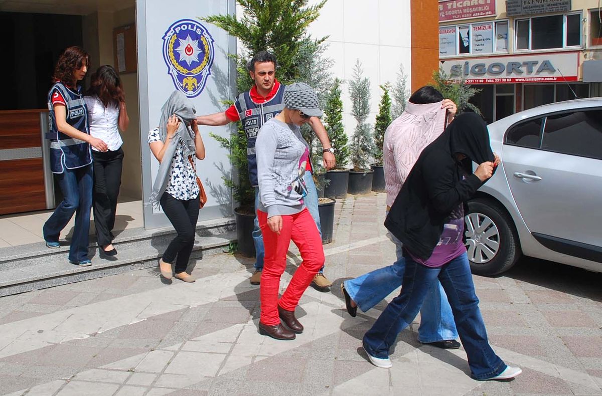 İzmit'te Fuhuş Operasyonu: 5 Gözaltı