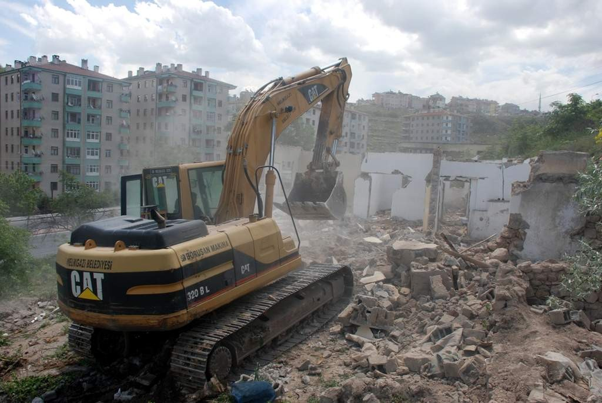 Kentsel Dönüşüm İçin 23 Gecekondu Yıkıldı