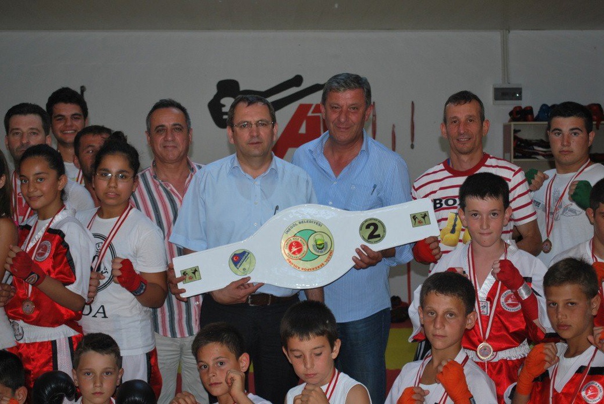 Küçükköy Belediyespor Kickbox Turnuvasında 2. Oldu