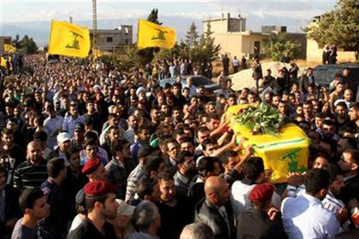 Lübnan\'da İki Hizbullah Mensubu İçin Cenaze Töreni Düzenlendi