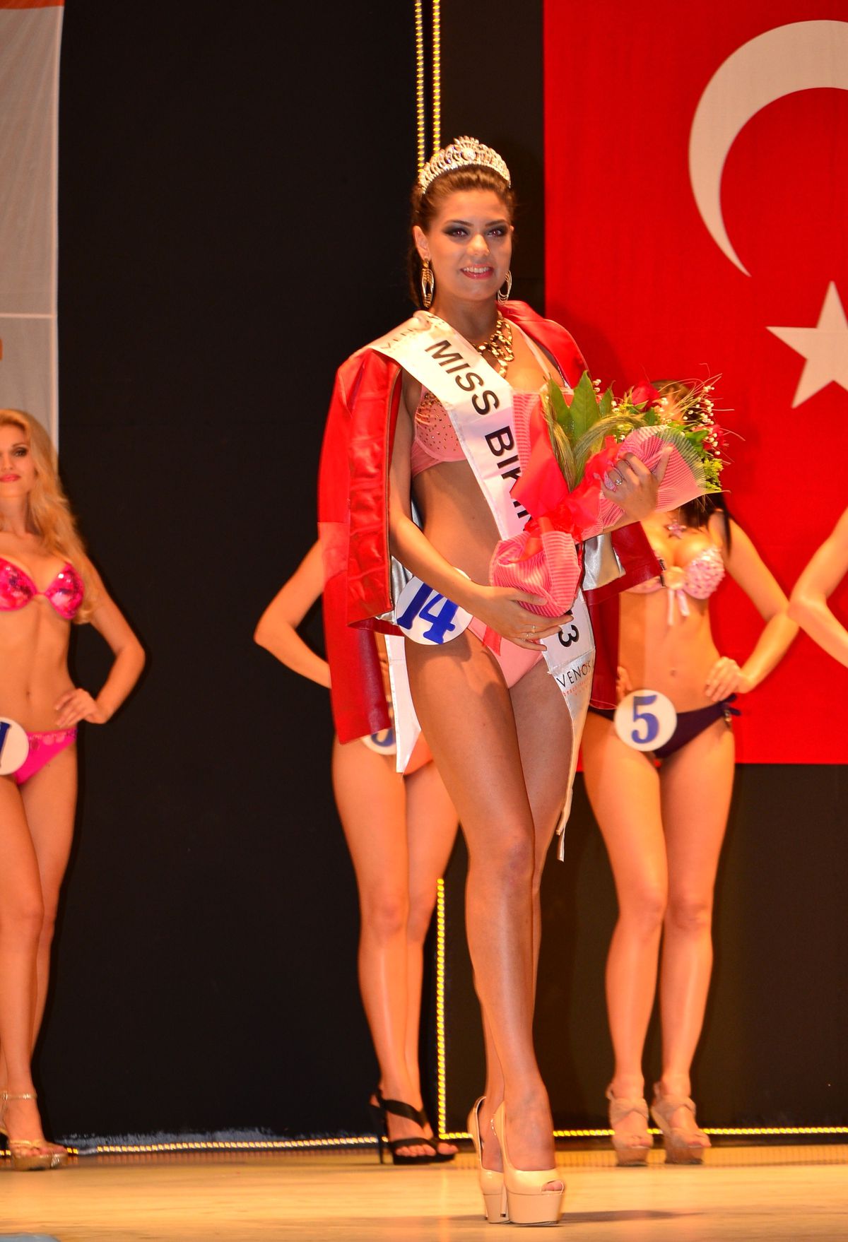 Miss Apollondan Önce Bikini Güzeli Seçildi