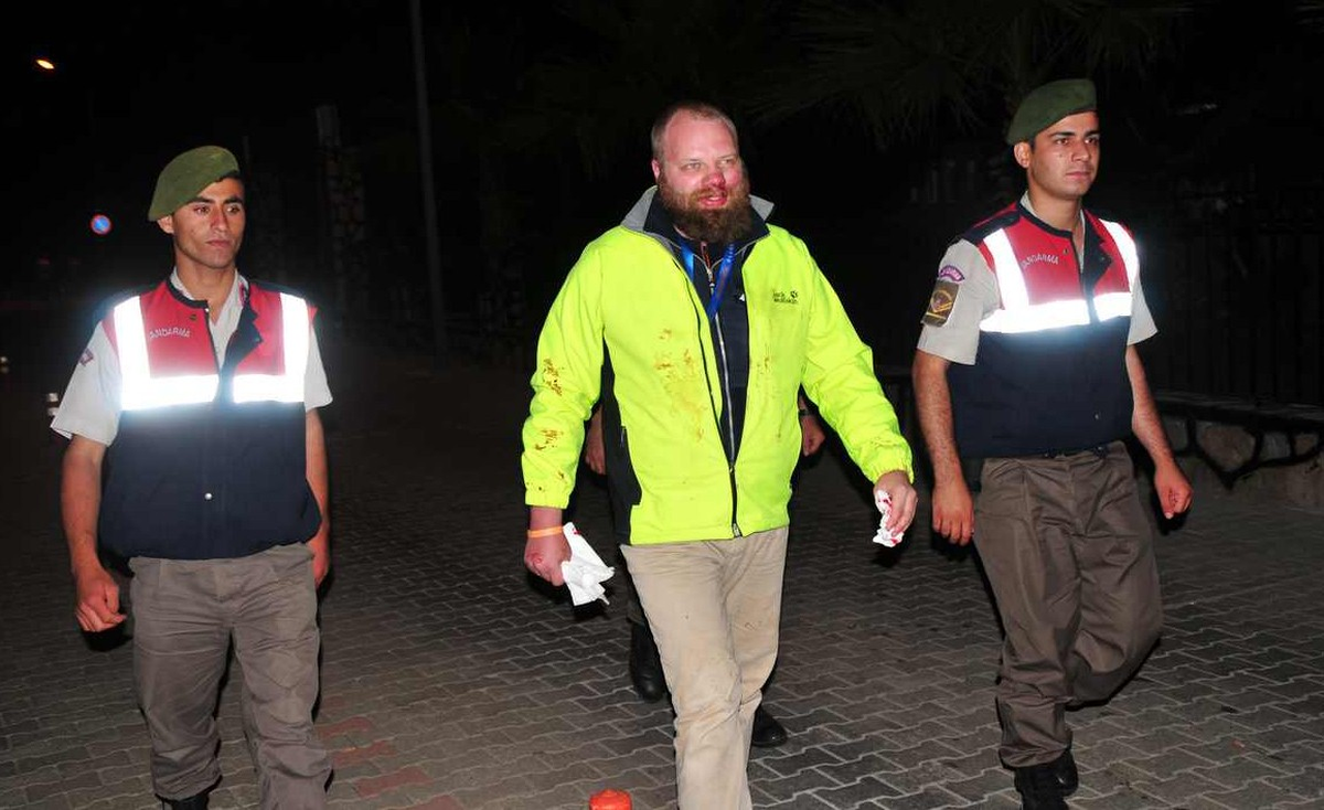 Rus Turiste Kötü Doğum Günü Sürprizi