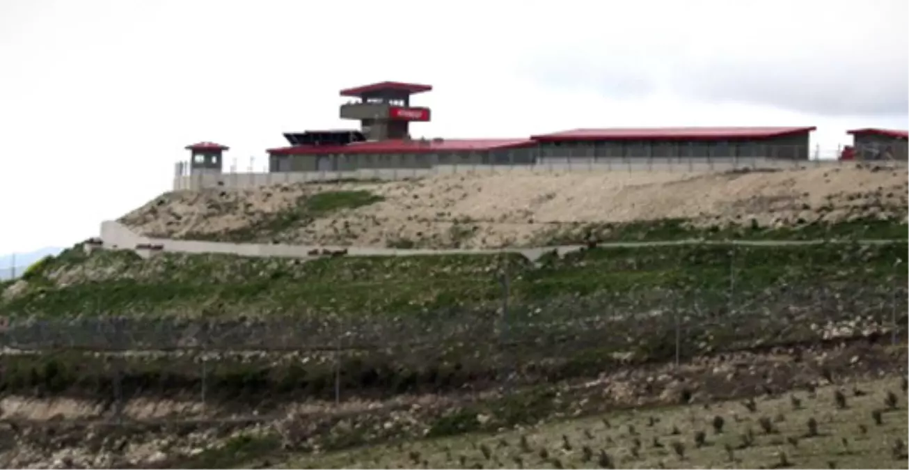 Suriye Sınırına Askeri Sevkiyat