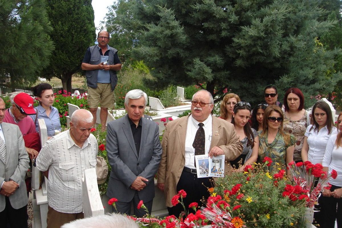 Tanju Okan, Urla'da Mezarı Başında Anılacak