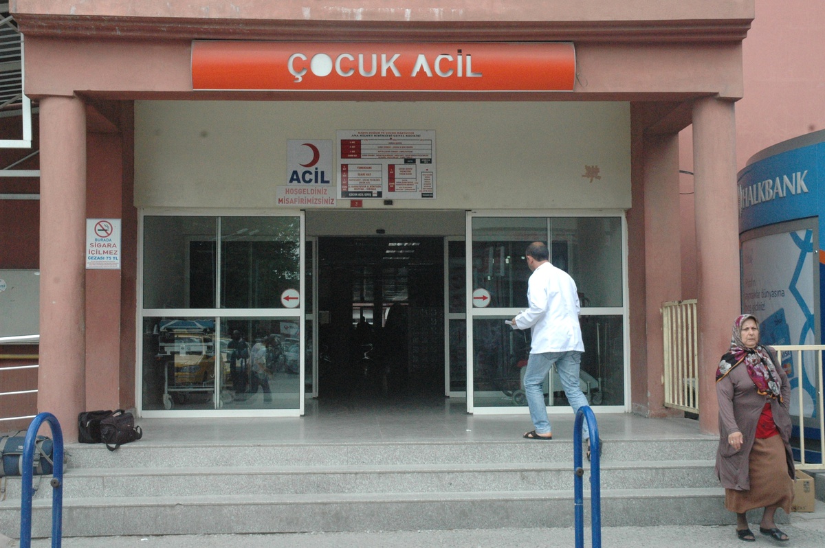 Tatbikat Sırasında Sıkılan Biber Gazı Hastanelik Etti