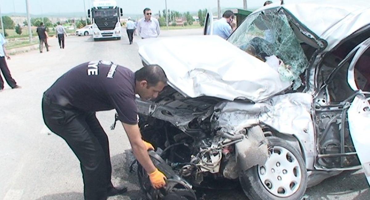 Tavşanlı\'da Trafik Kazası: 2 Yaralı