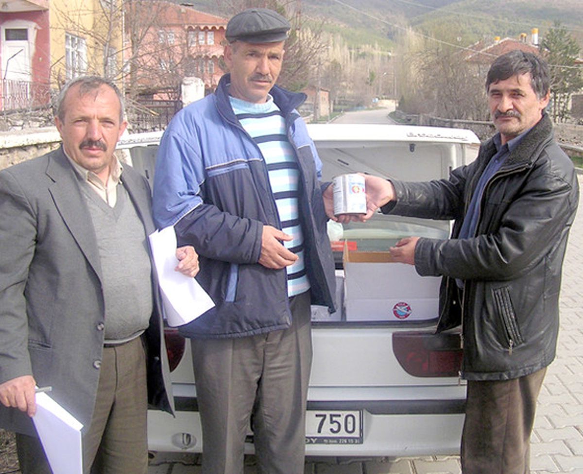 Thk Akdağmadeni'nde Kavurma Dağıttı