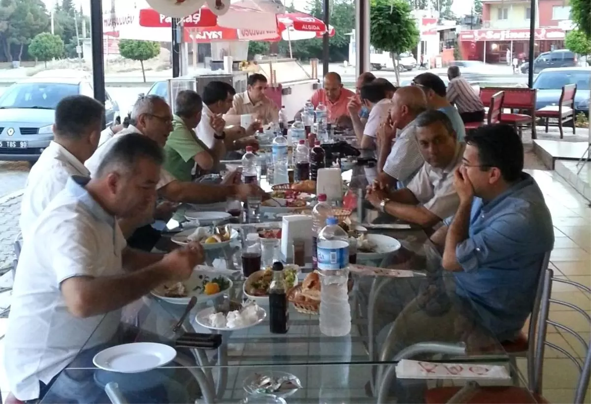 Torbalı\'nın Bürokratları Ayrancılar\'da Yemekte Buluştu