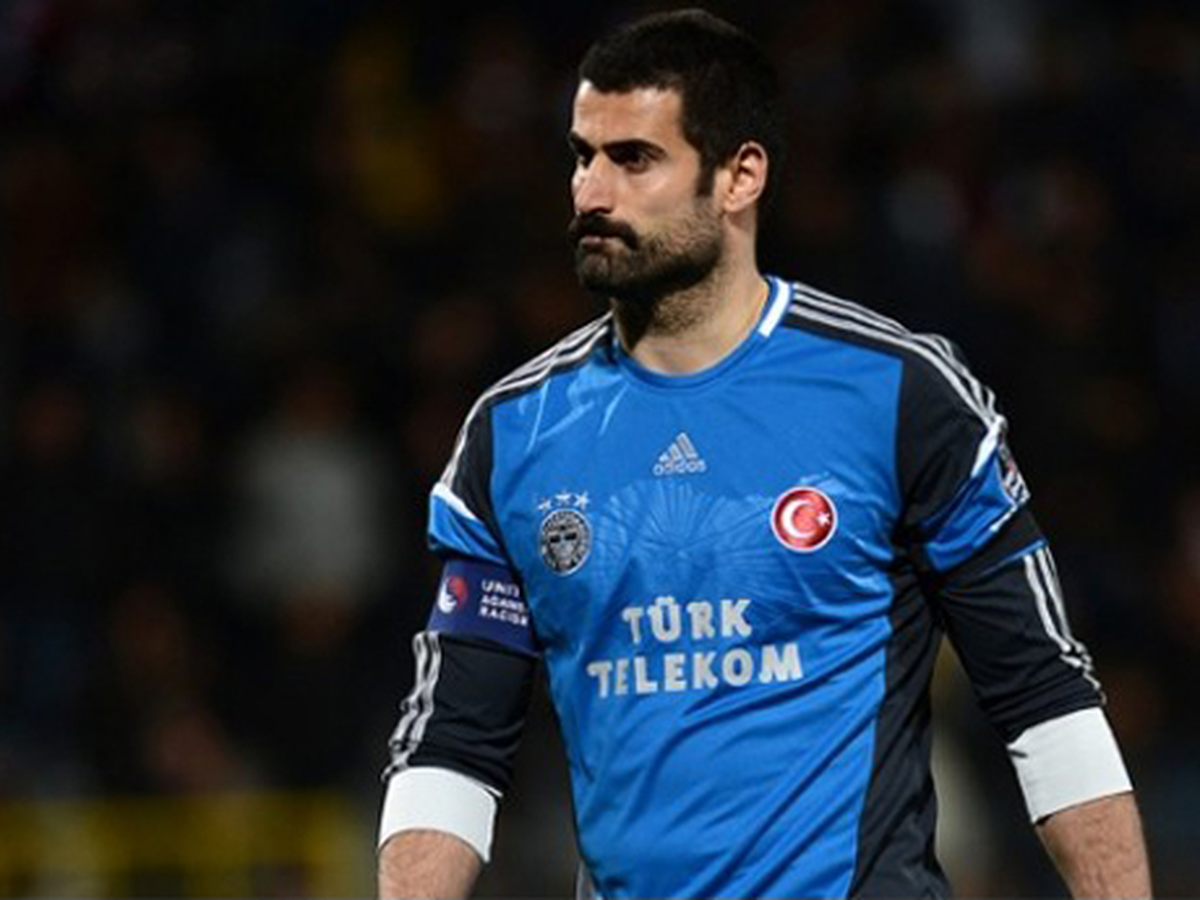 Volkan\'dan Galatasaray\'a Taş!