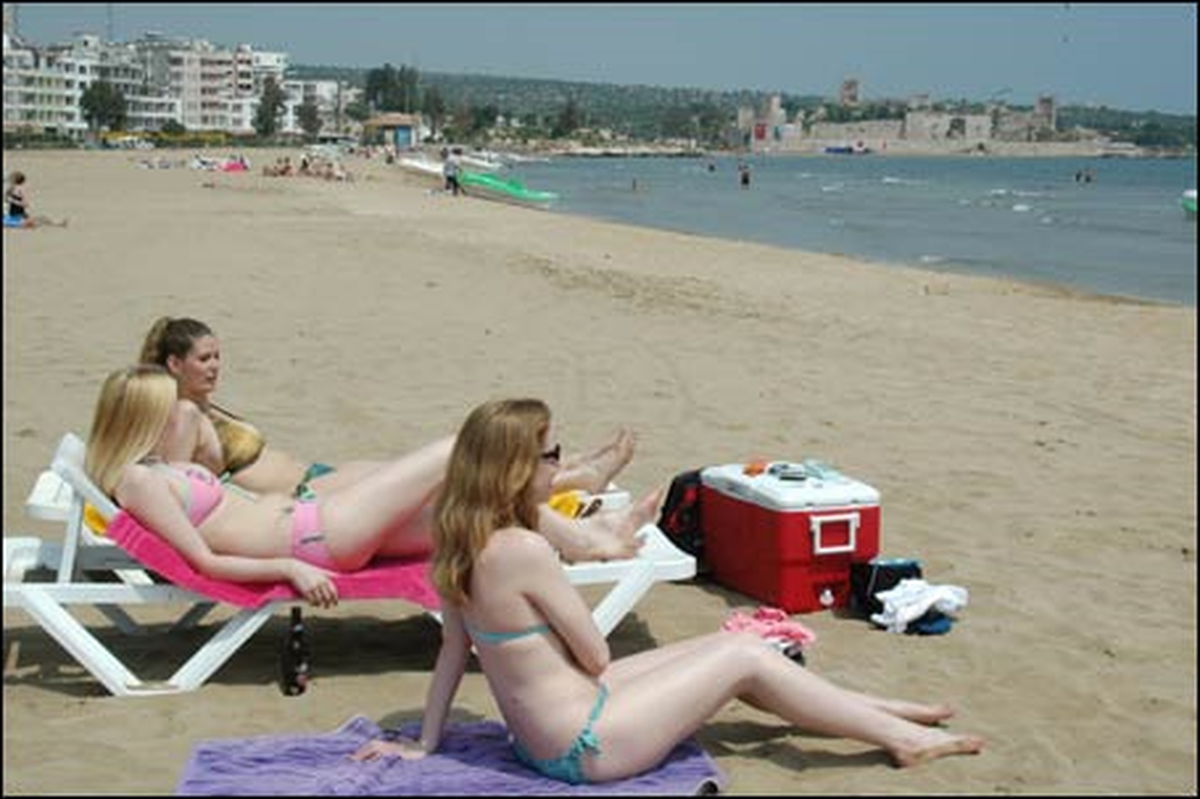 Antalya\'da Turist Sayısında Yüzde 18,8 Artış