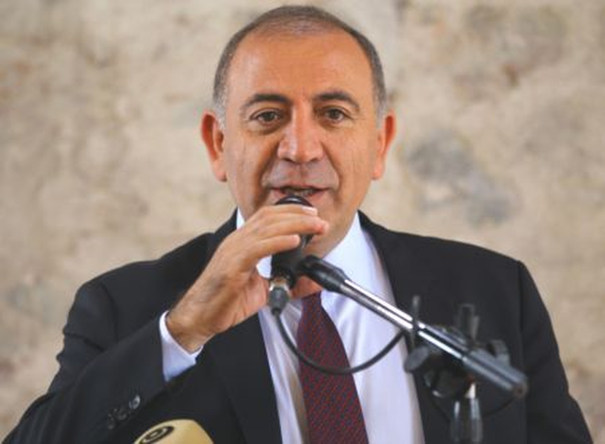 "Başbakan Her Türlü Davayı Açabilir"
