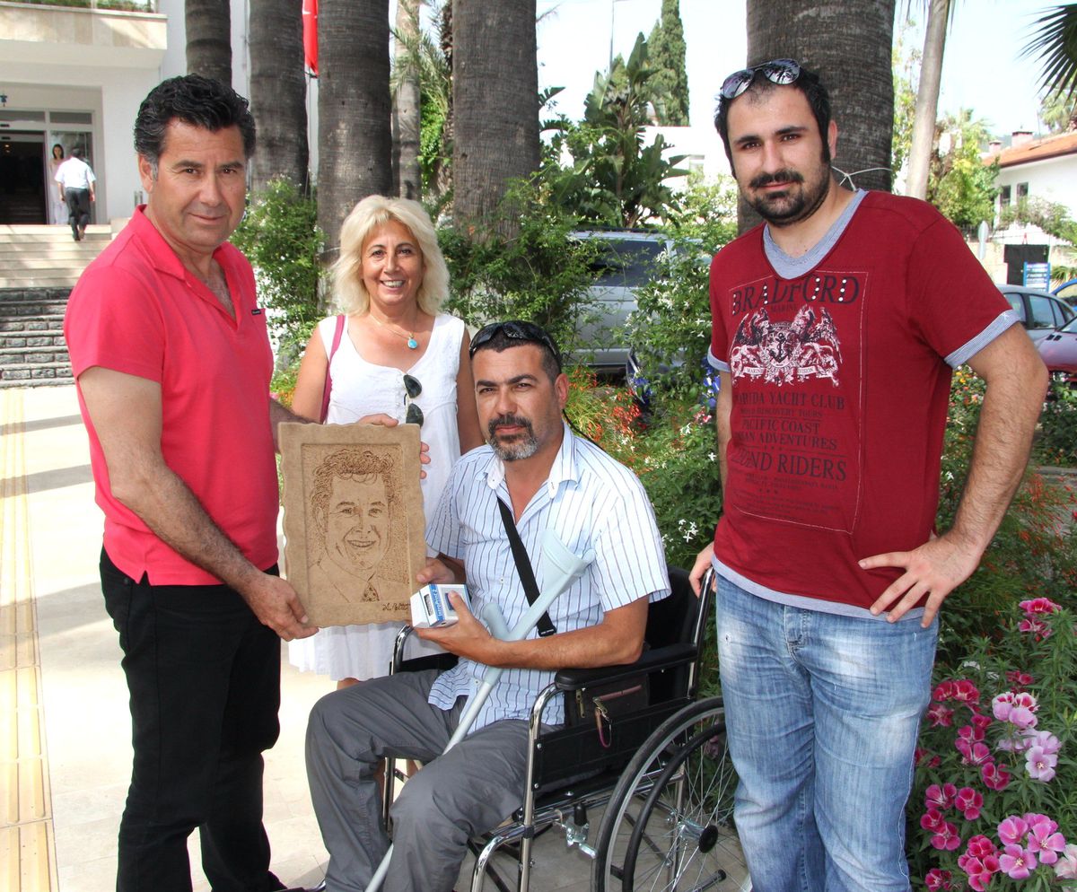 Başkan Kocadon\'a Anlamlı Hediye