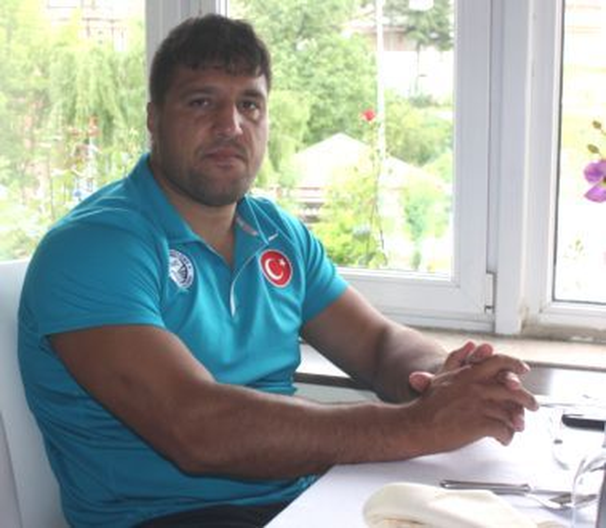Başpehlivanın Gözü Altın Kemerde