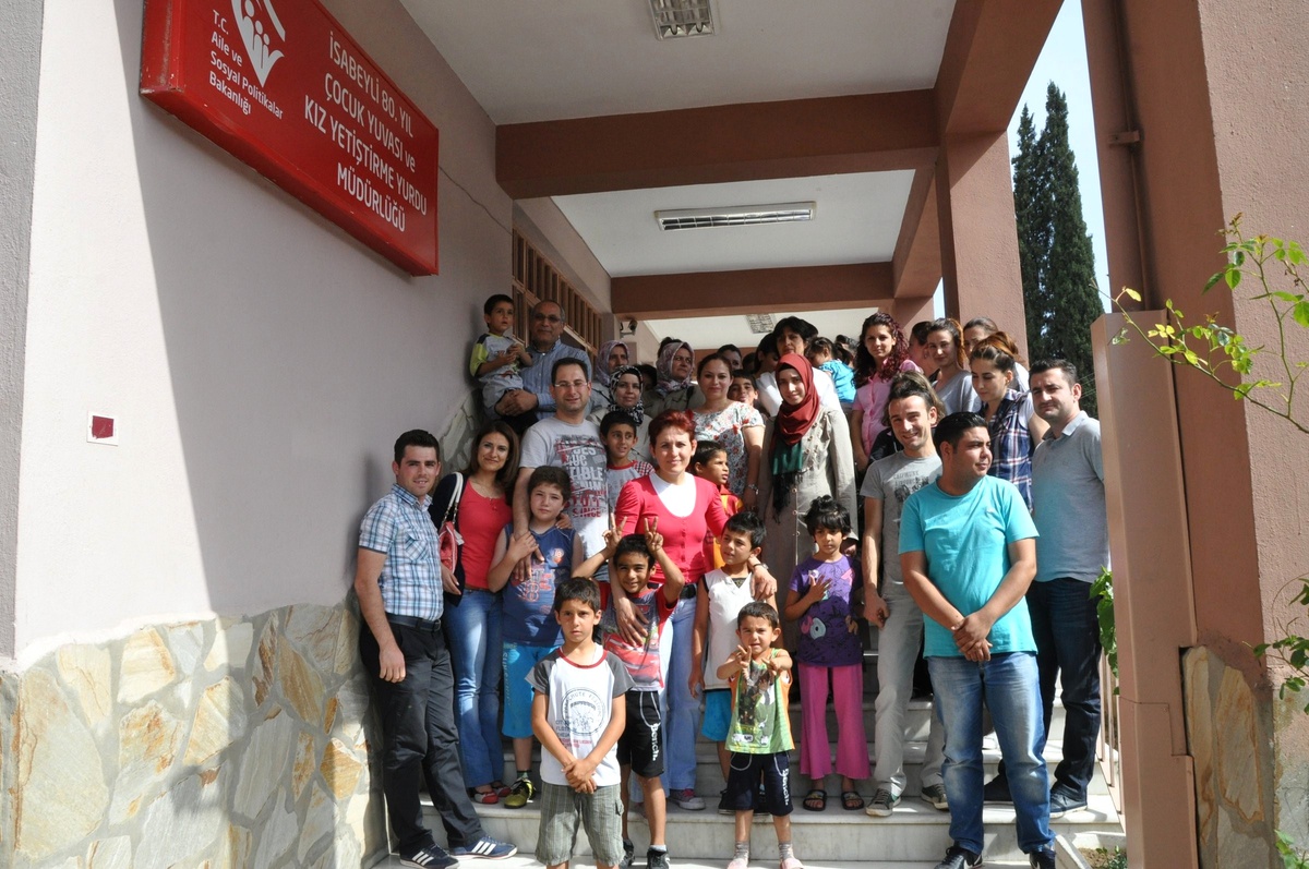 Diş Hastanesinden Çocuk Yuvasına Ziyaret