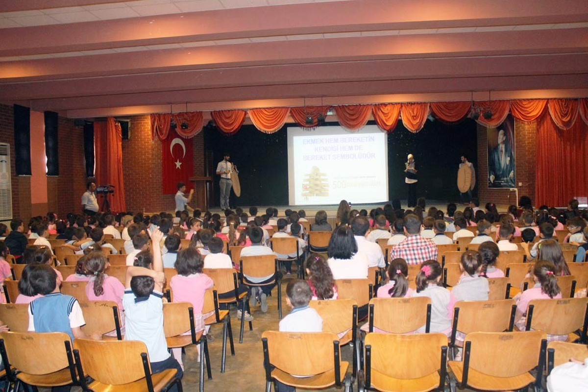 Ekmek İsrafı Hakkında Öğrenciler Bilgilendirildi