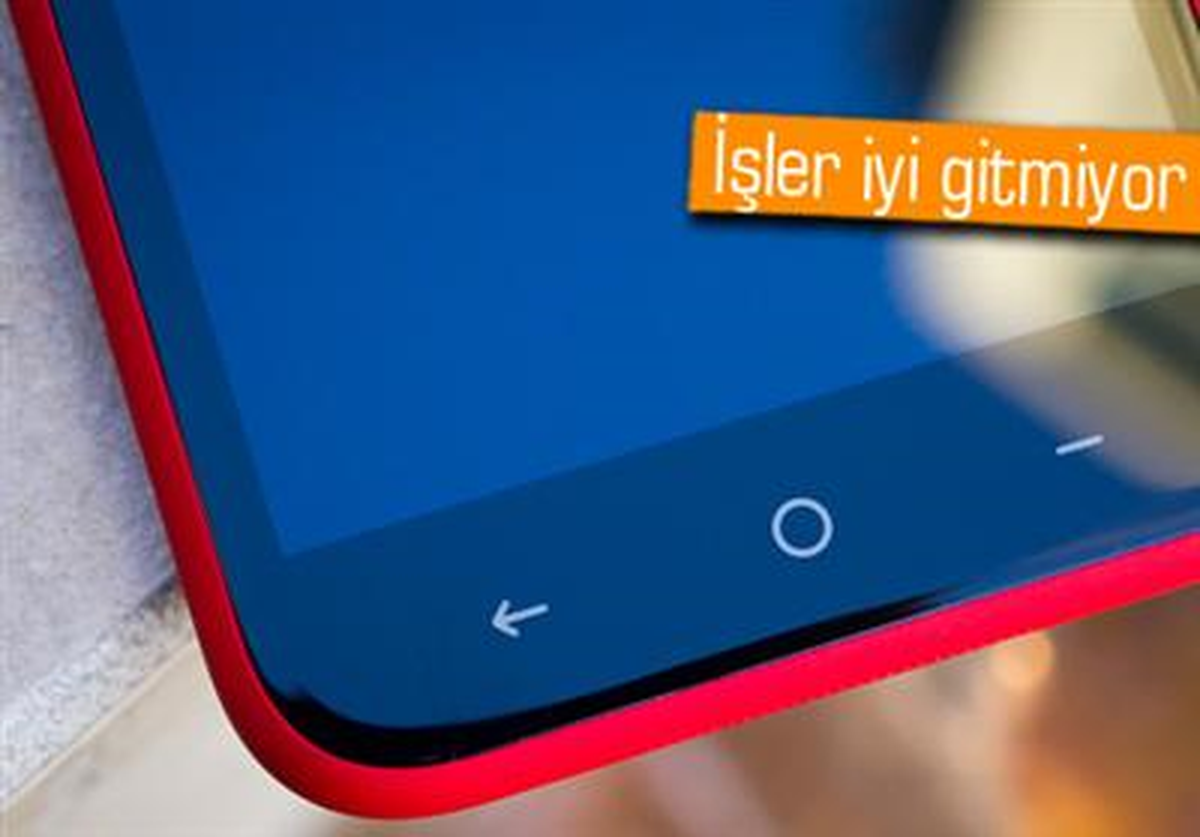 Facebook, Htc First\'in İngiltere Satışını İptal Etti