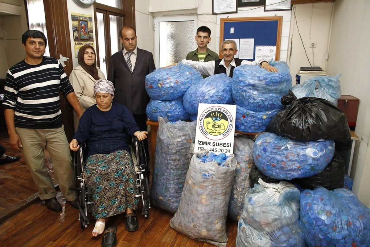 Görmeyenlerden Mavi Kapak Kampanyası