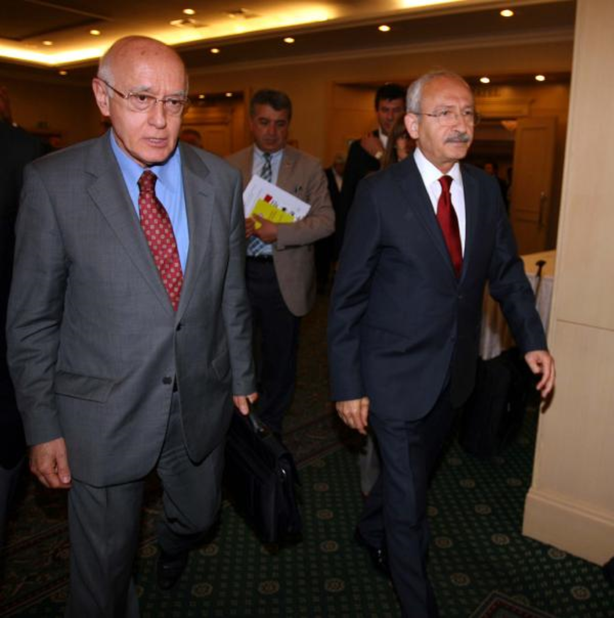 Gürsel Tekin\'den Başbakan\'a Yanıt