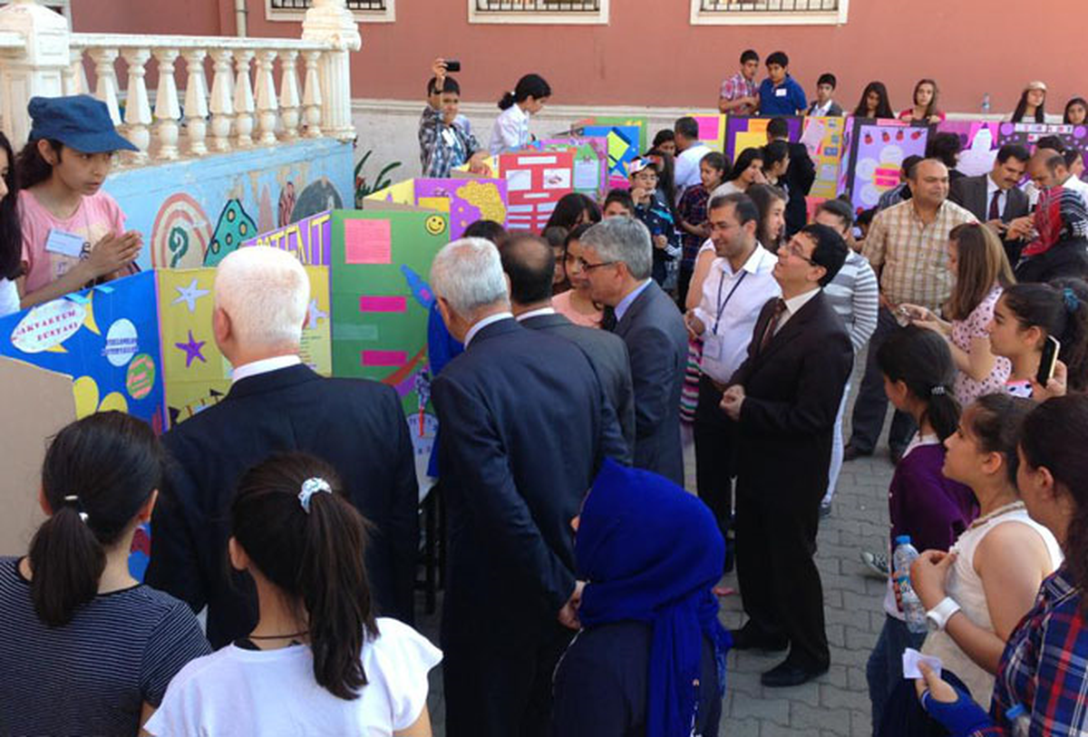 İMKB Anadolu Lisesinde Bilim Fuarı