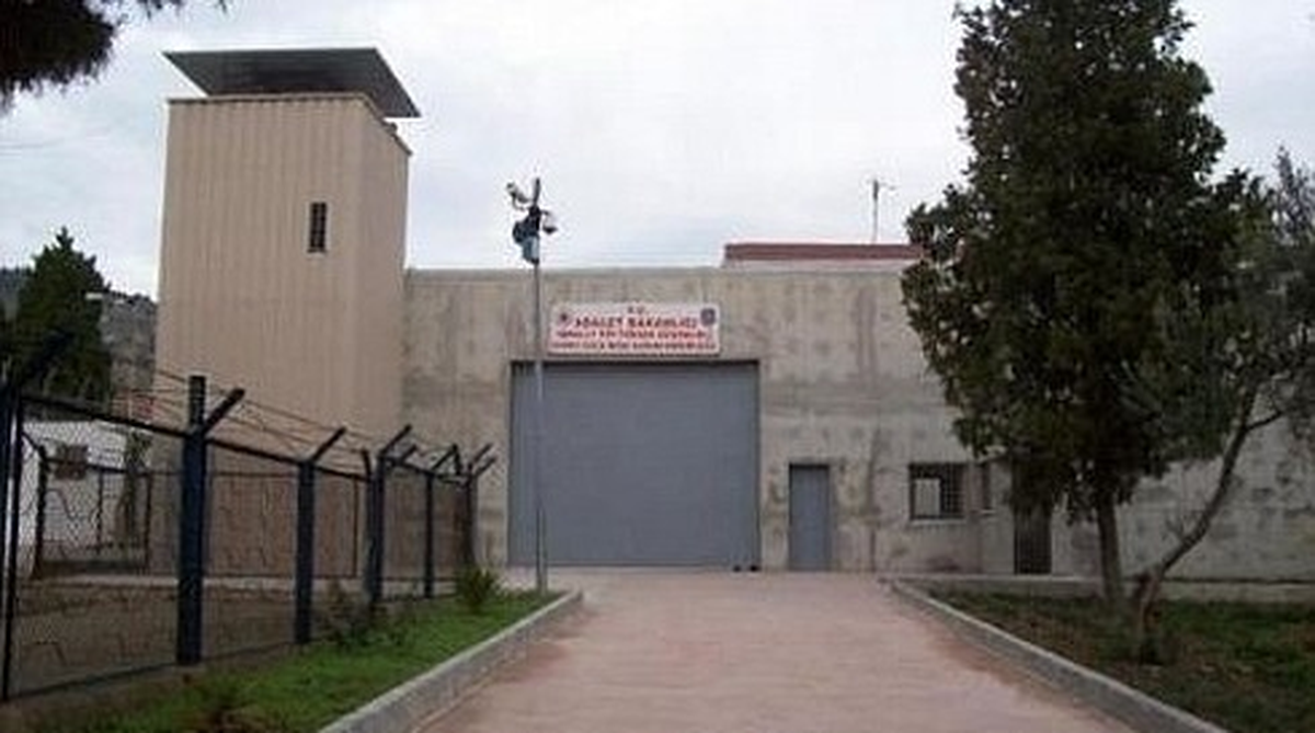 İmralı\'ya 4\'ü Kadın Hükümlü