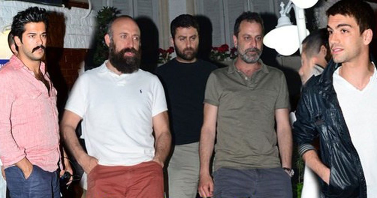 Kanuni Ekibini Yemekte Topladı