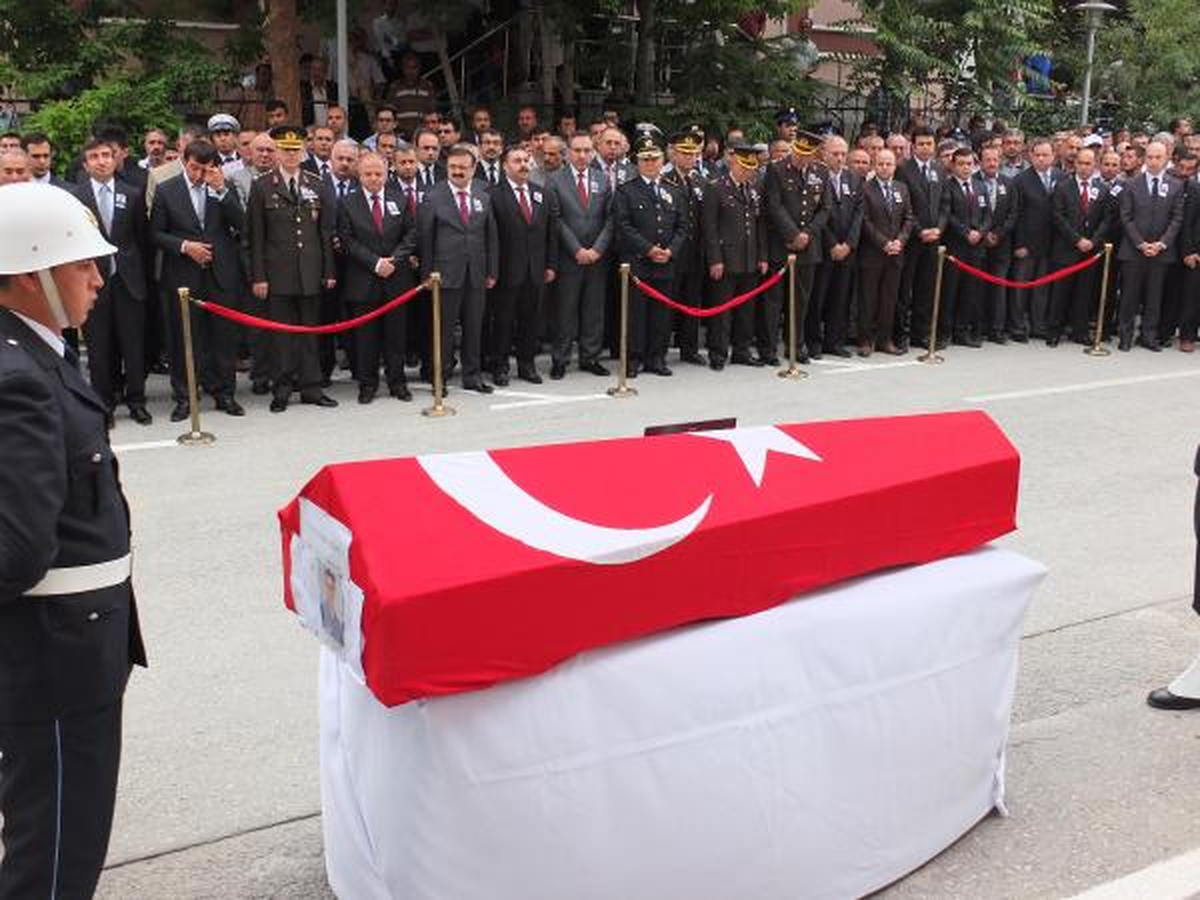 Kırşehir'de Şehit Polis Memuru İçin Hüzünlü Tören