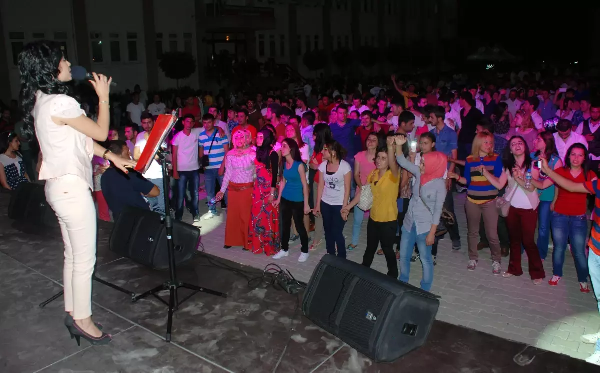 Nizip Bahar Şenliğinde Eğlence Zamanı