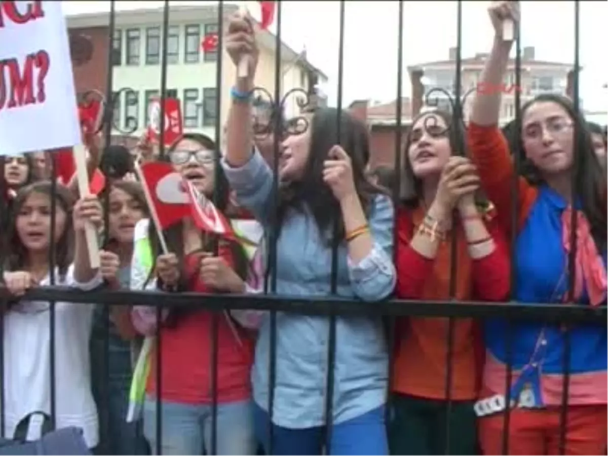 Öğrenci ve Velilerden İmam Hatip Protestosu