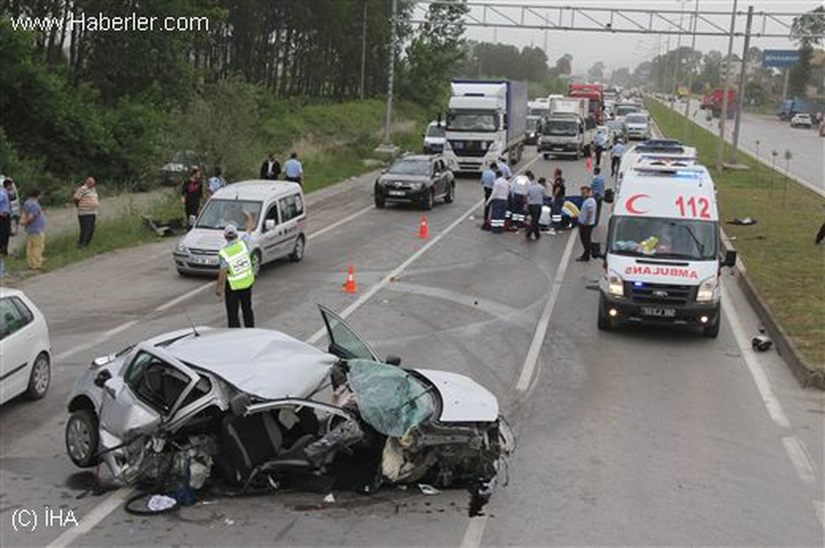 Samsun'da Trafik Kazası: 2 Ölü, 1 Yaralı