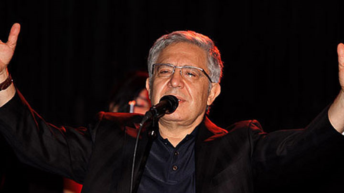 Sanatçı Zülfü Livaneli Mersin'de Konser Verdi