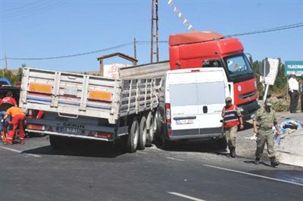 Sivas\'taki Trafik Kazası