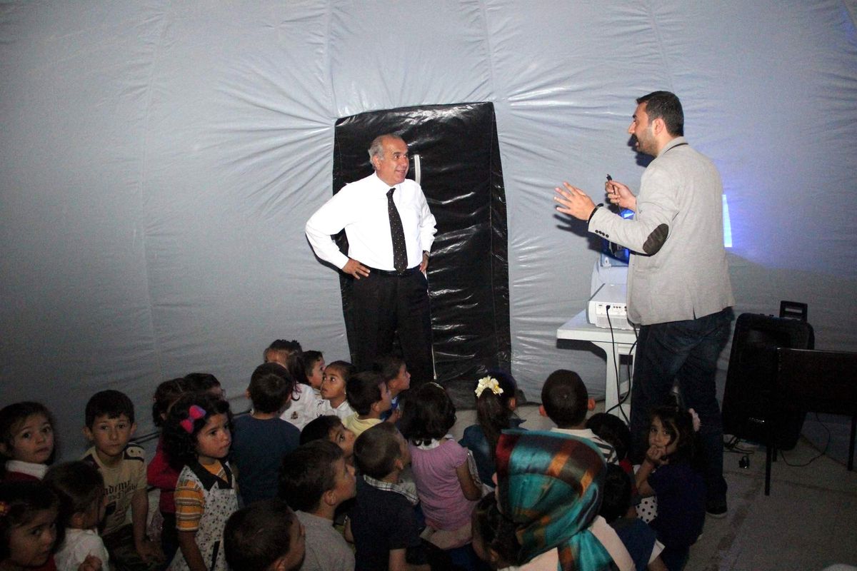 Suşehri\'nde "Planetaryum" Çadırı Kuruldu