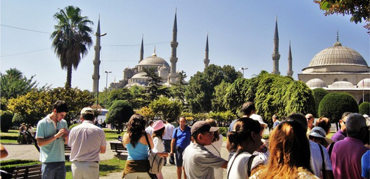 Türkiye'yi Nisan Ayında 2.5 Milyon Yabancı Ziyaret Etti