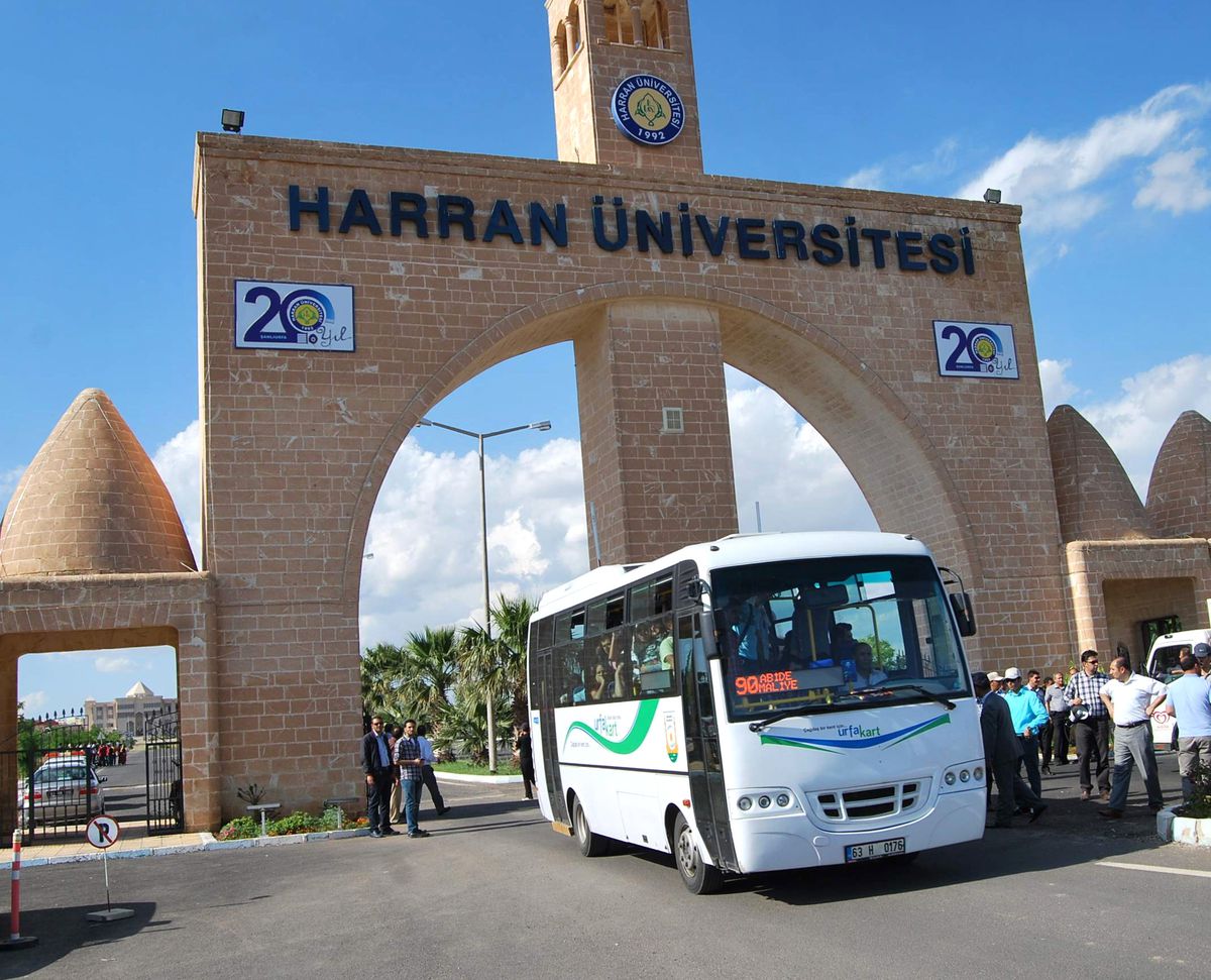 Gazeteler, Kalifiye Eleman Sıkıntısından Dertli