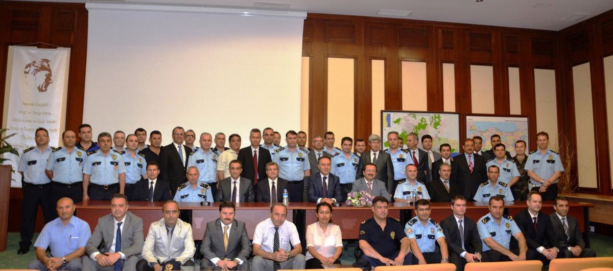 Vali Altıparmak Antalya Emniyet Müdürlüğü\'ne Veda Ziyaretinde Bulundu