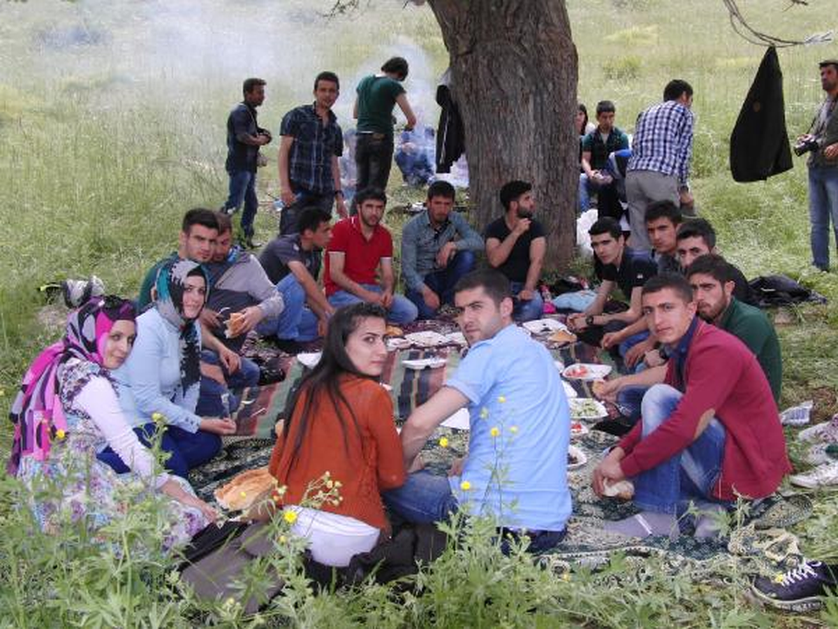 Yasak Bitti, Öğrenciler Yaylaya Çıktı