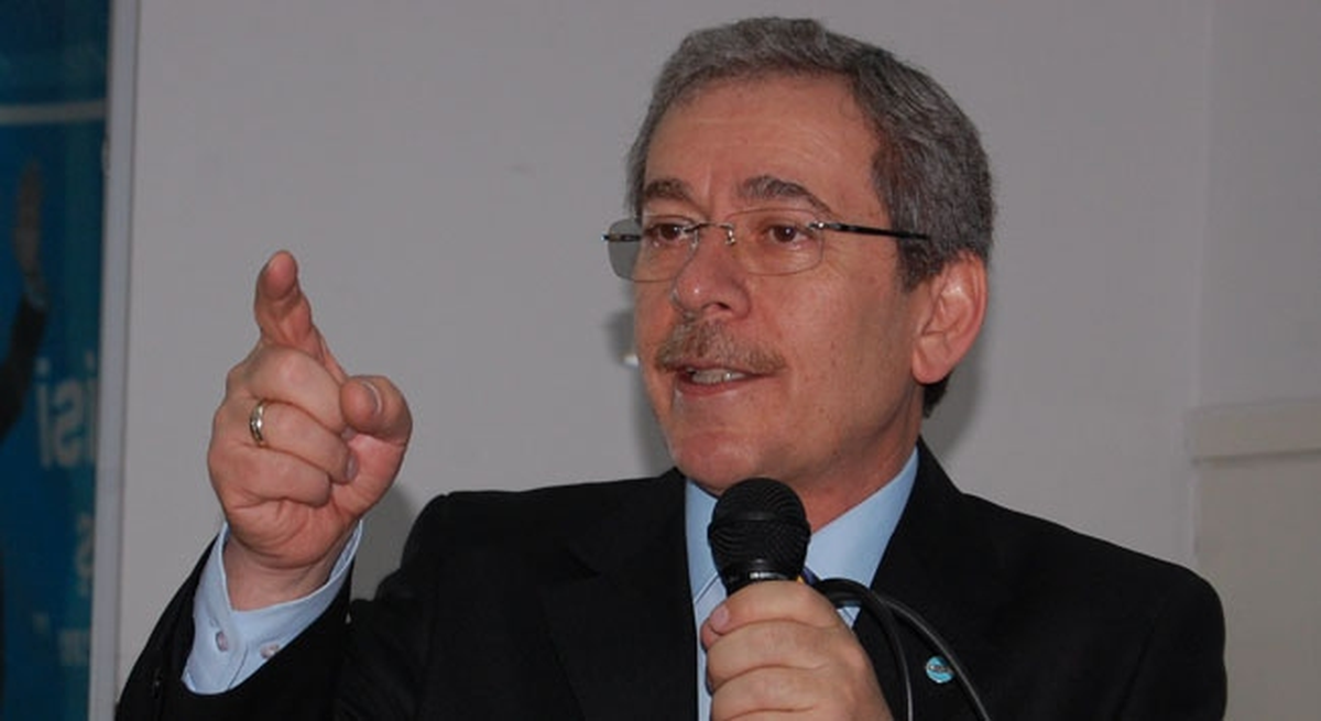 Abdüllatif Şener, CHP\'den Aday Olacağı İddialarını Yalanladı