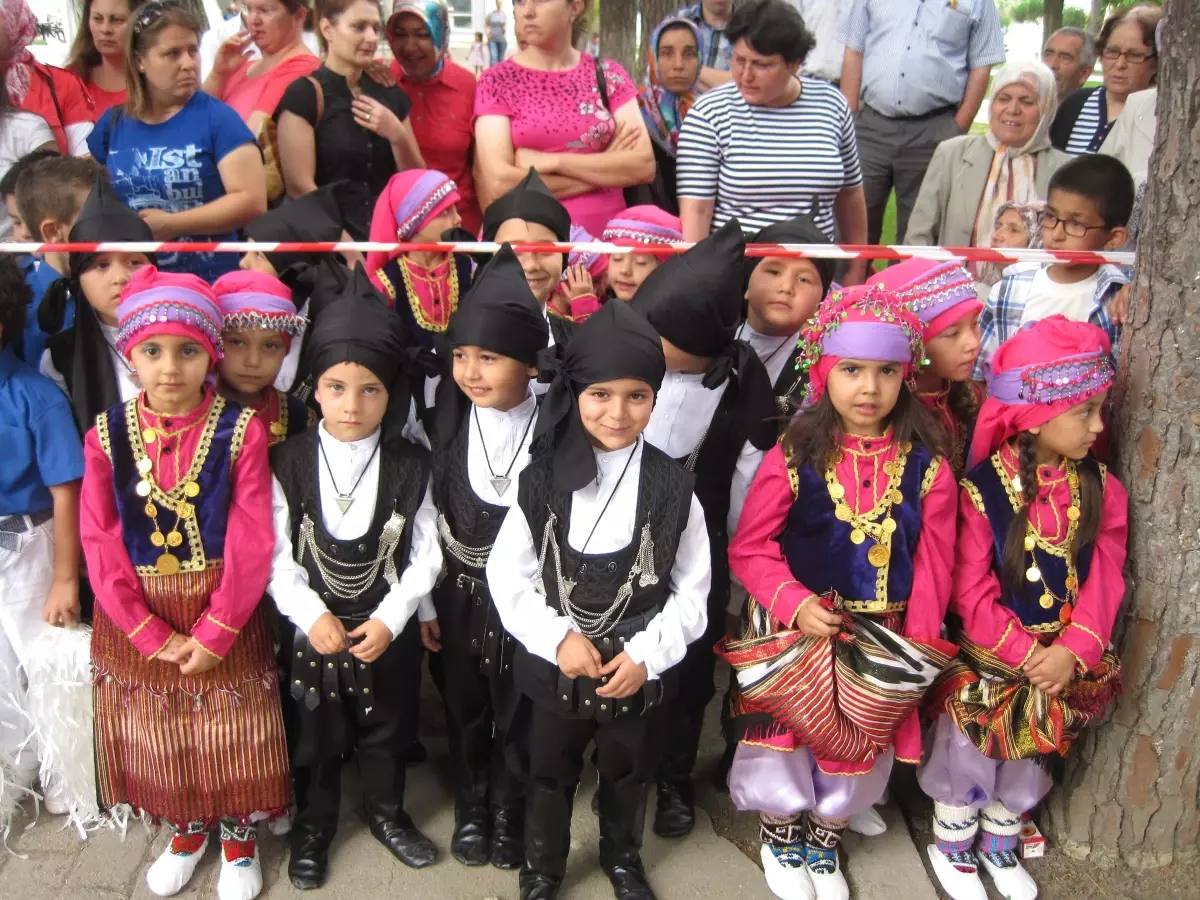 Akhisar\'da Okul Öncesi Eğitim Şenliği Düzenlendi