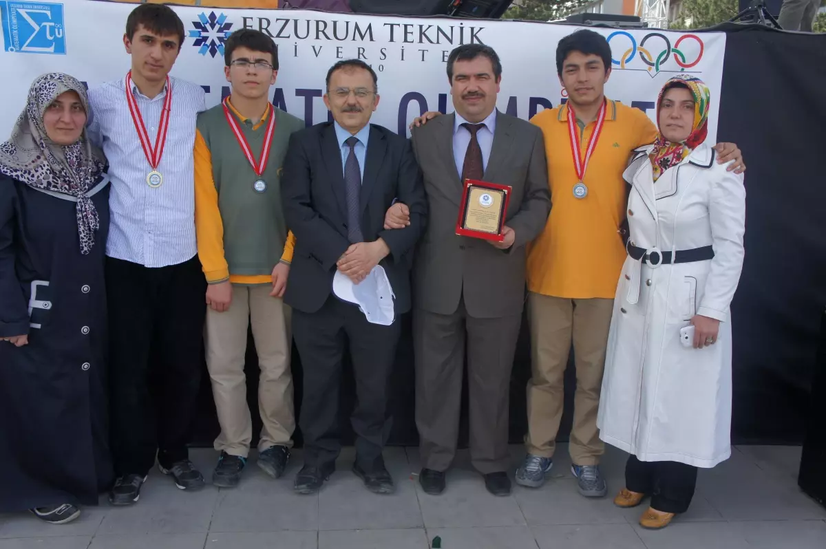 Aziziye Fen Lisesi\'nde 3\'ü 1 Arada Başarı