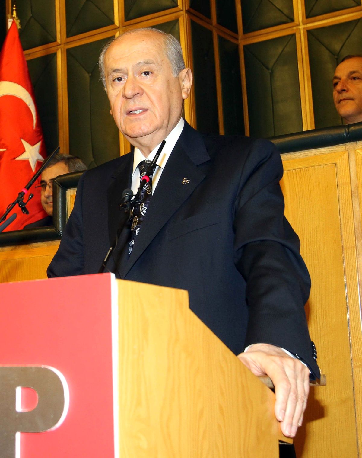 Bahçeli: Çözüm Sürecini Sürdürebilmek İçin Hayvanat Bahçelerini Ziyaret Etsinler
