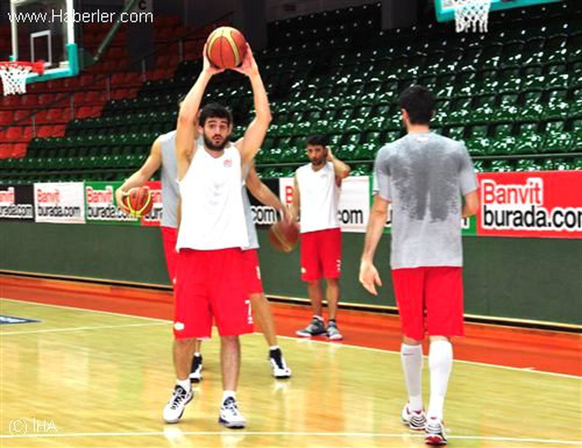 Banvit Yarı Final Hazırlıklarını Sürdürüyor