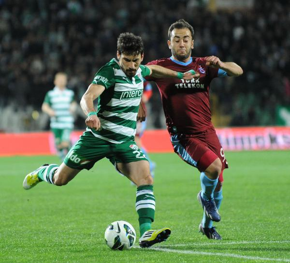 Bursaspor\'lu Şener 5 Milyon TL\'ye Serbest Kalır