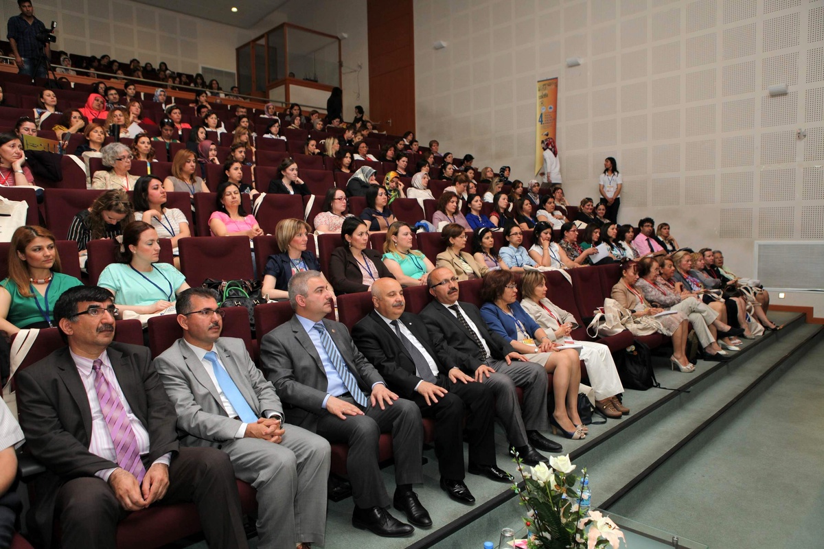 'Çocuk Hakları, Çocuk Sağlığı ve Pediatri Hemşireliği' Paneli