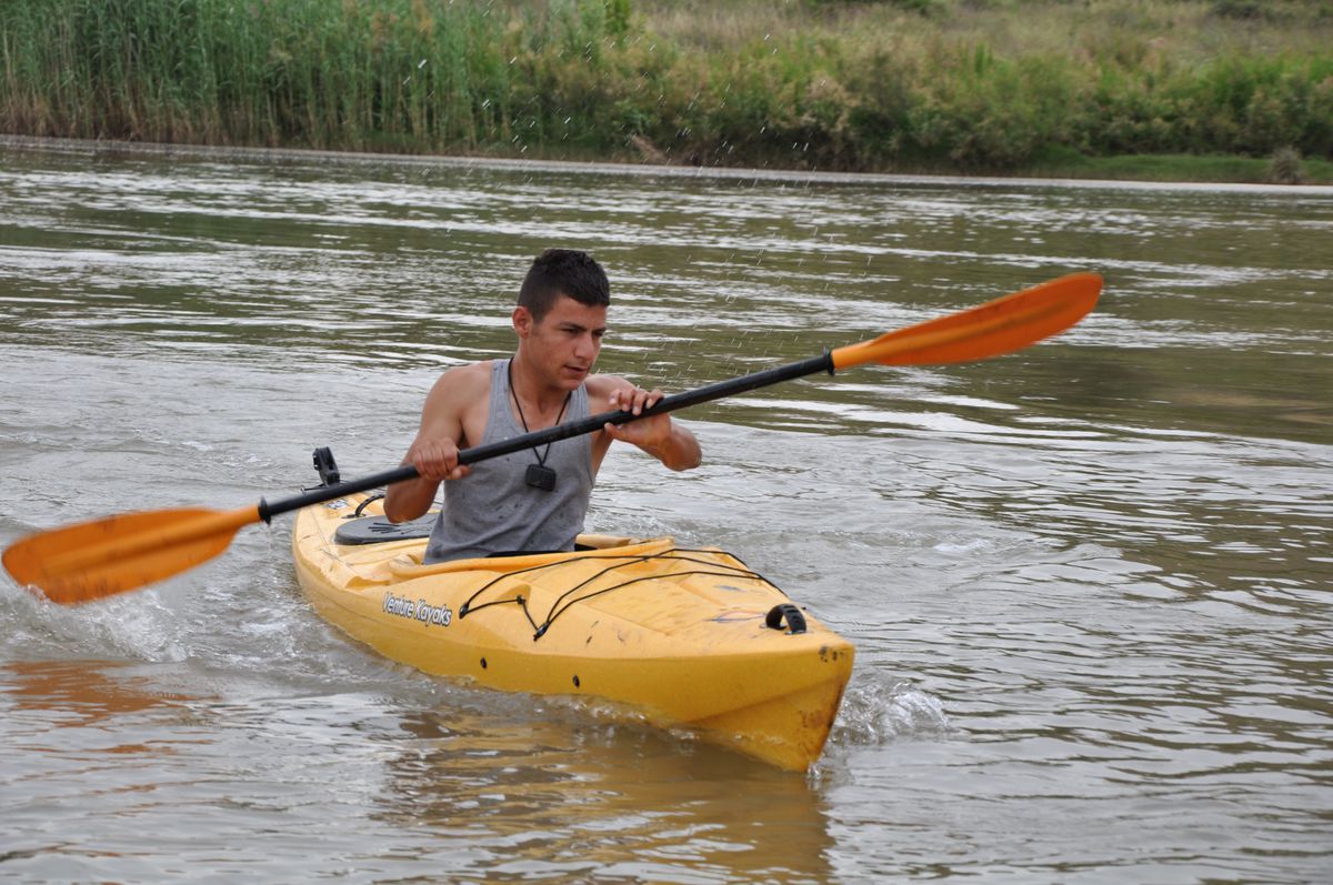 Dicle Nehri\'nde Kano Yarışı Düzenlendi
