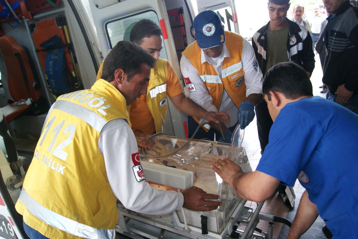 Elazığ\'da Trafik Kazası: 2 Ölü, 9 Yaralı
