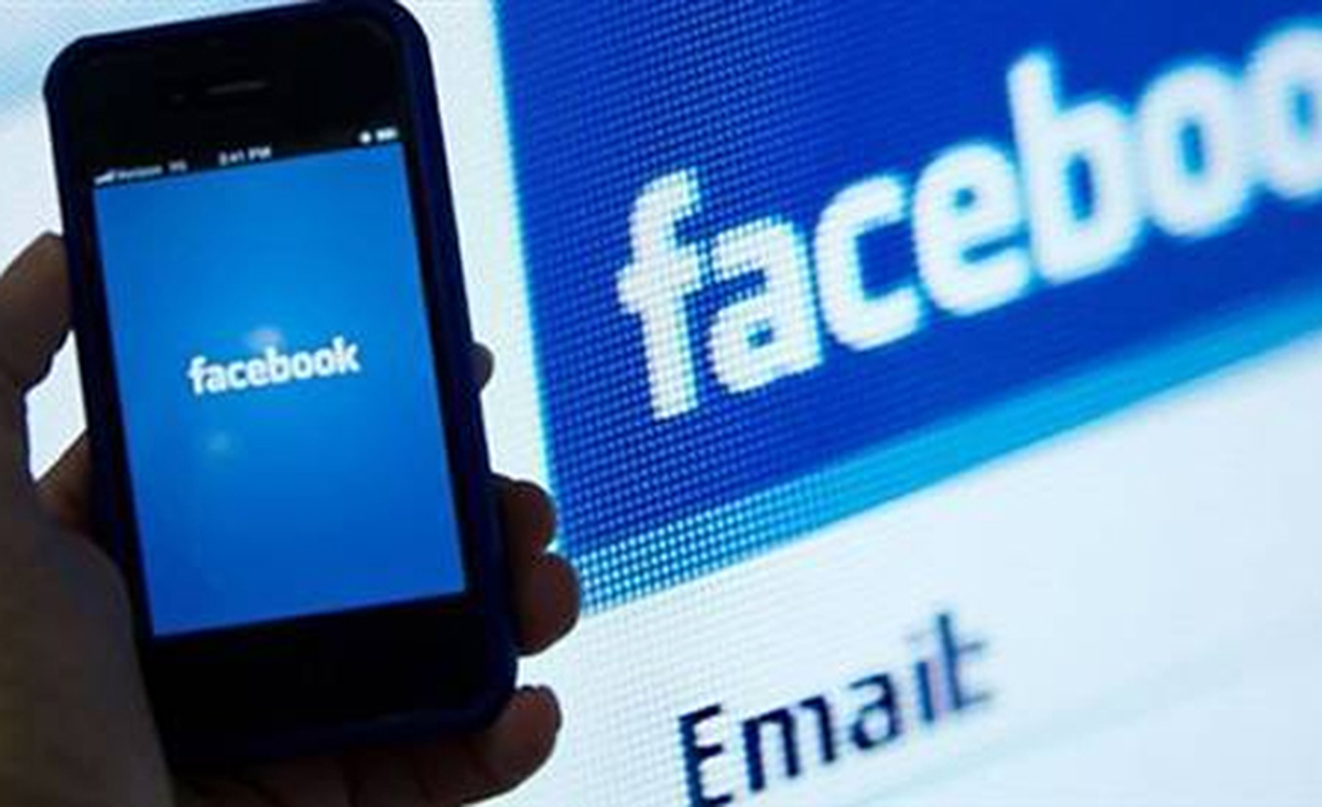 Facebook\'a Avrupa\'dan Darbe