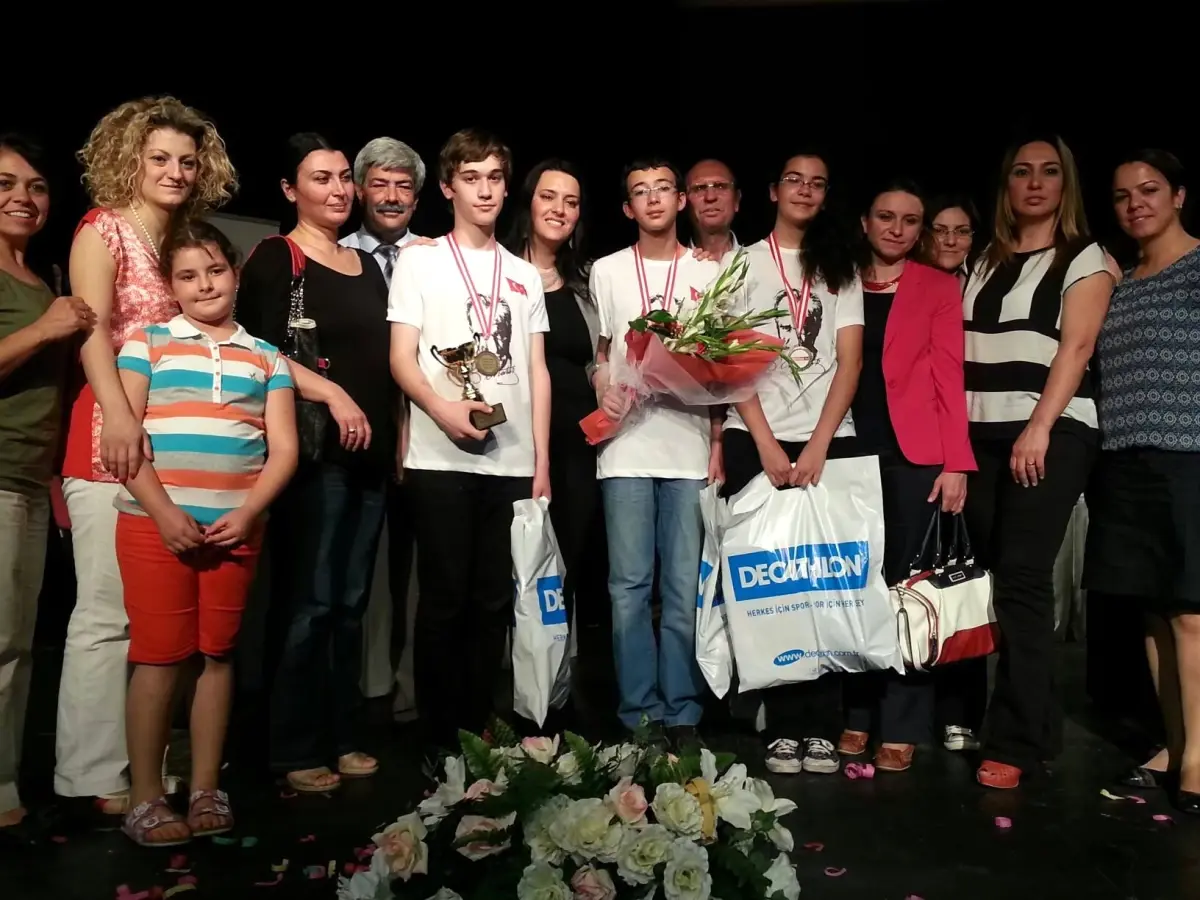 Gazi Mustafa Kemal Ortaokulu, Bilgi Yarışması Finalinde 3. Oldu