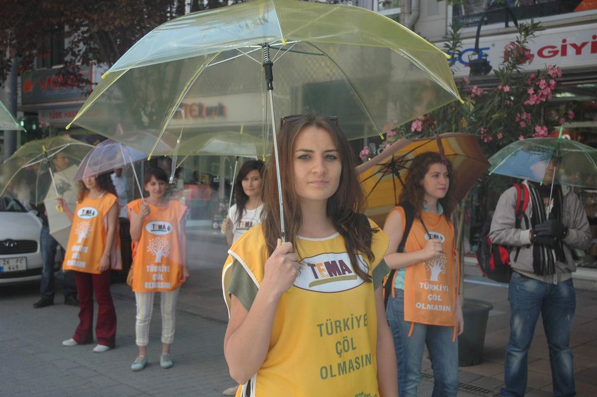 Genç Tema Üyelerinden Flashmob Uygulaması