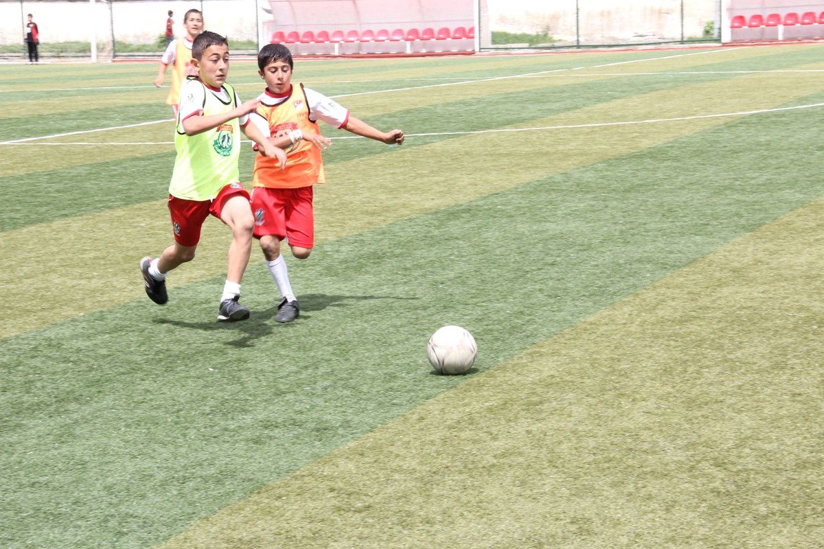 Hakkari\'de Futbola Start Verildi